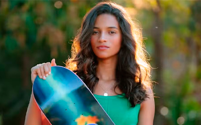 Rayssa Leal ignora chuva, garante vaga na semifinal e lidera brasileiras no Mundial de Skate