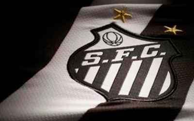 Santos quita dívida com ajuda de empresa de Neymar e volta a poder contratar