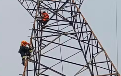 Criança de 5 anos sobe em torre de energia e mobiliza bombeiros em RO